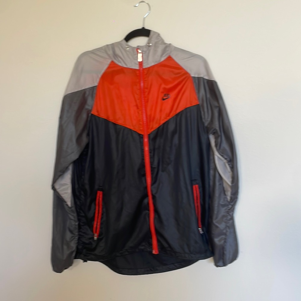 Vintage Nike men’s windbreaker